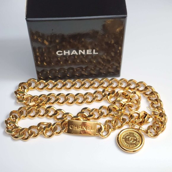 CHANEL Accessories - AUTH CHANEL VINTAGE CC MEDALLION CHAIN BELT